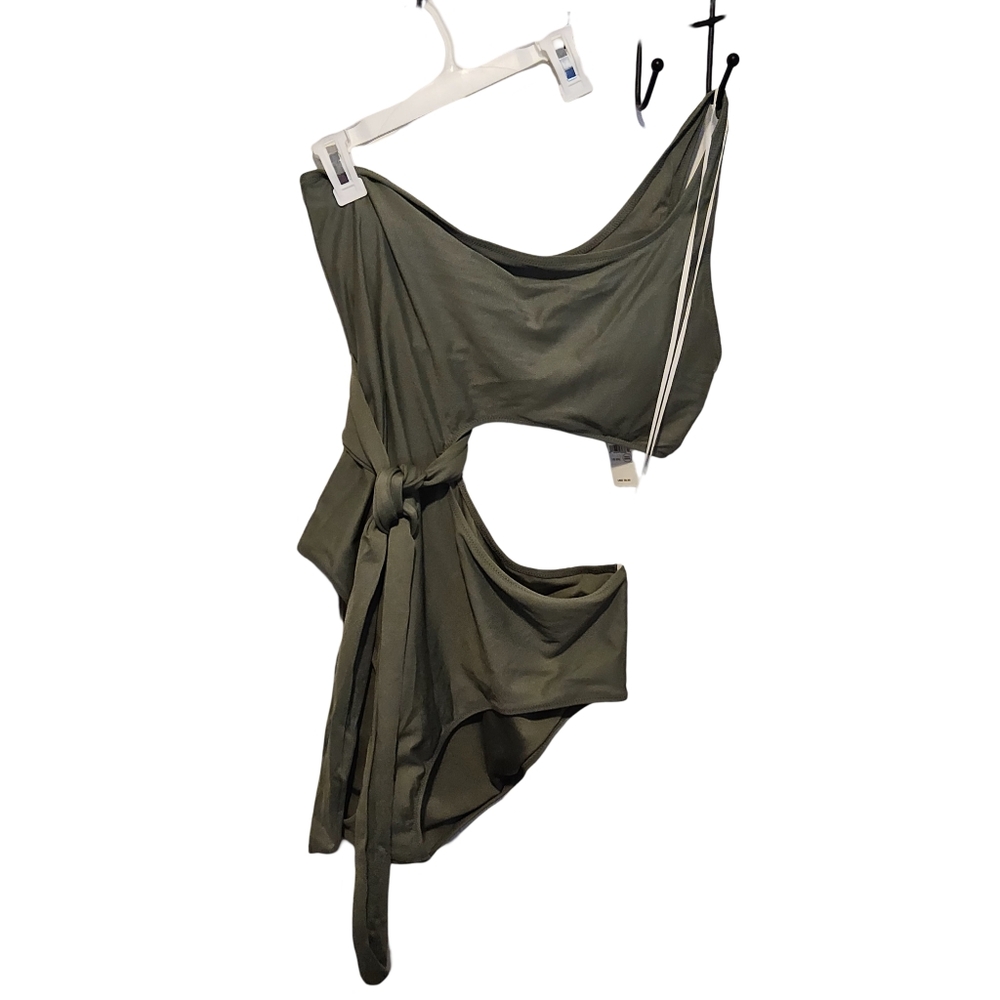 1 Aerie One piece swimsuit size XXL in olive green